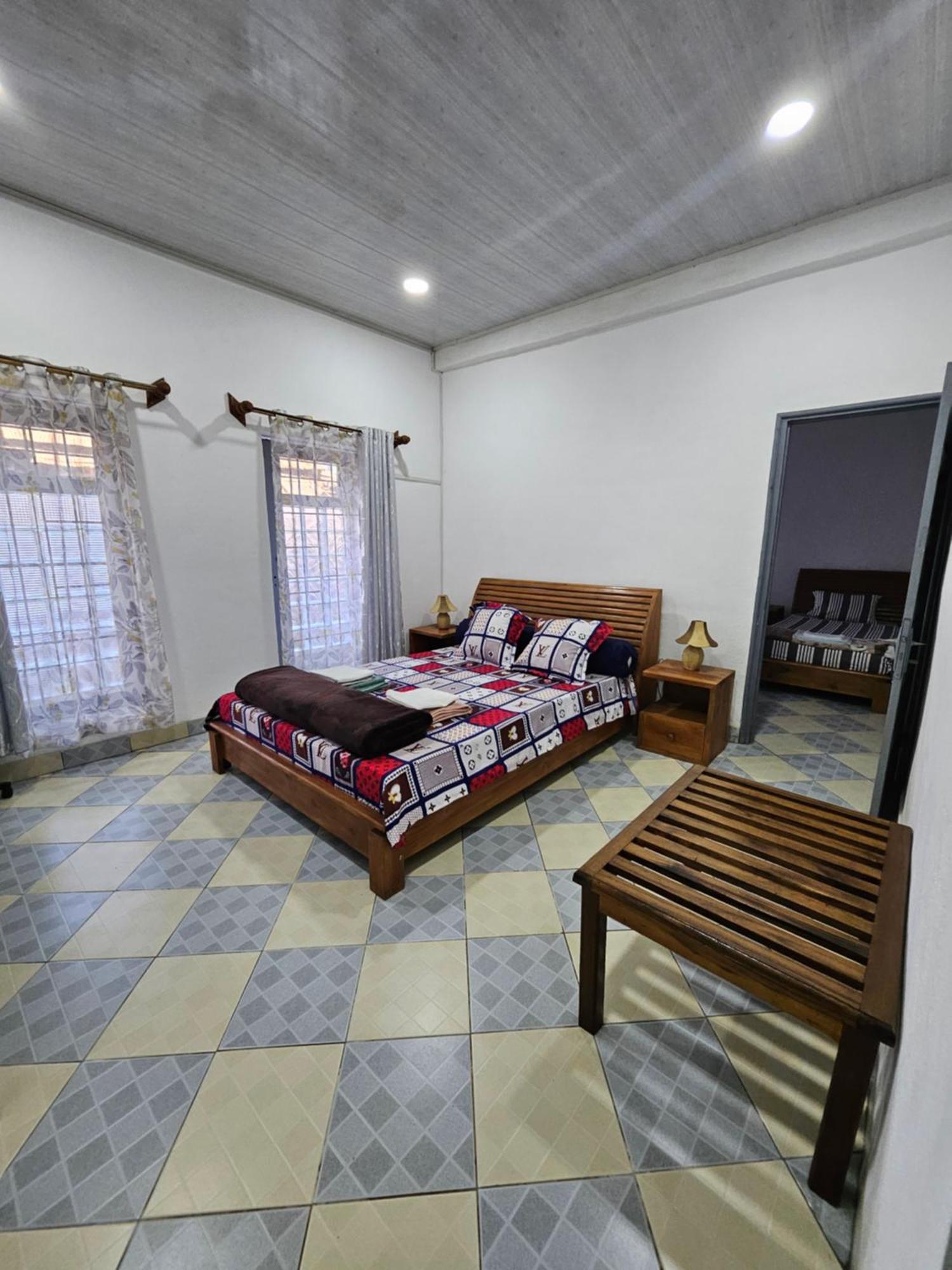 Chez Joel Bed & Breakfast Antsirabe Ngoại thất bức ảnh