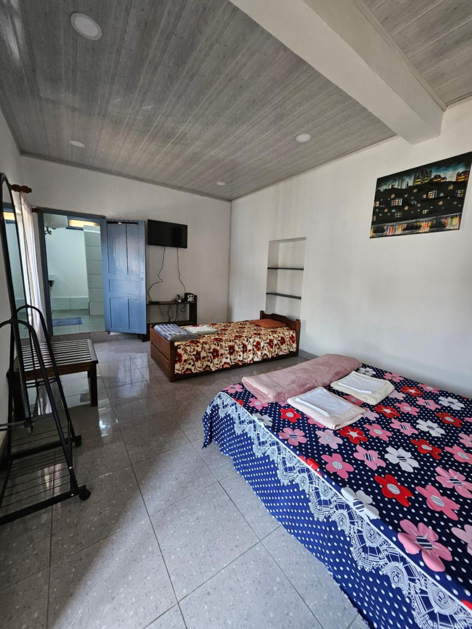 Chez Joel Bed & Breakfast Antsirabe Ngoại thất bức ảnh